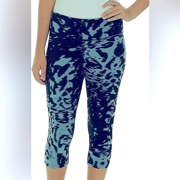 Nike Legend Tight Fit Dri Fit Blue Black Abstract Crop Capri Leggings - Picture 1 of 7